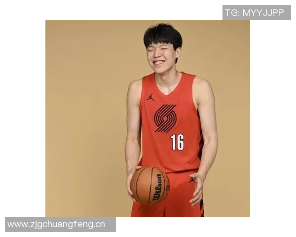 球队主持人谈杨瀚森潜力期待他迅速崭露头角但过程不易